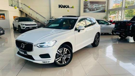 VOLVO XC60 2.0 D5 DIESEL MOMENTUM AWD GEARTRONIC